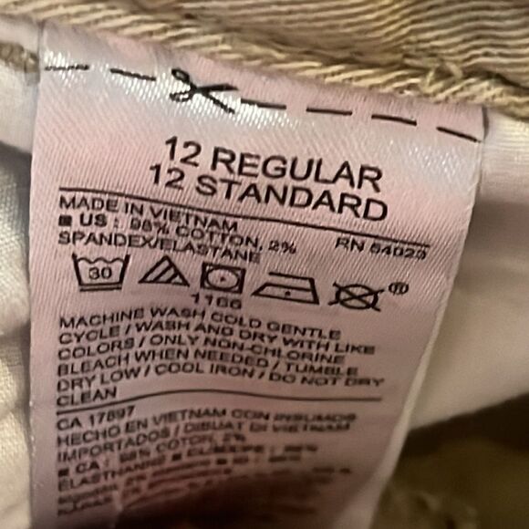 LOT OF 2 OLD NAVY UNIFORM BERMUDA SHORTS KHAKI ROLLED OATS GIRLS SIZE 12 - Picture 6 of 6